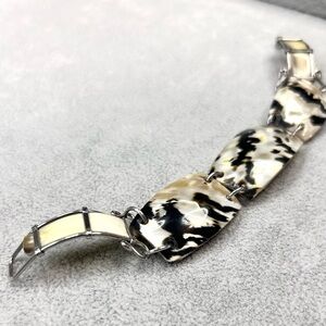 Elegant Vintage Black Creme Mother of Pearl Bracelet